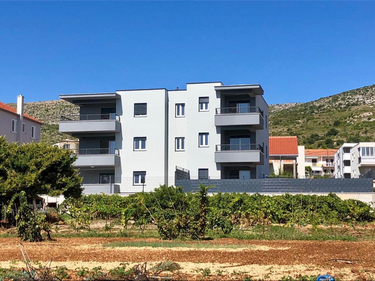 Apartment Tilda Trogir Bagian luar foto